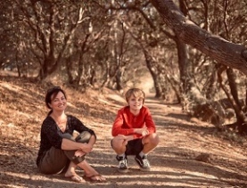 Heather-and-son-outdoor-photoshoot-329x220